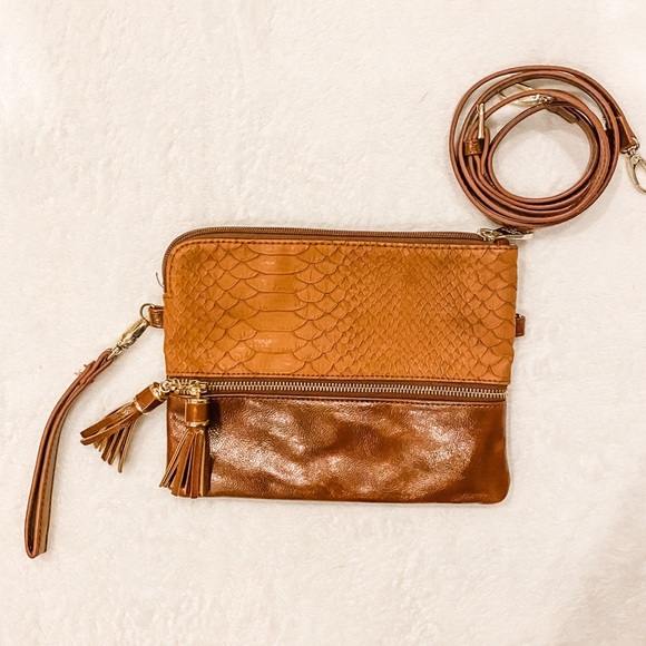 Steve Madden Handbags - Steve Madden Wristlet - Super Stylish